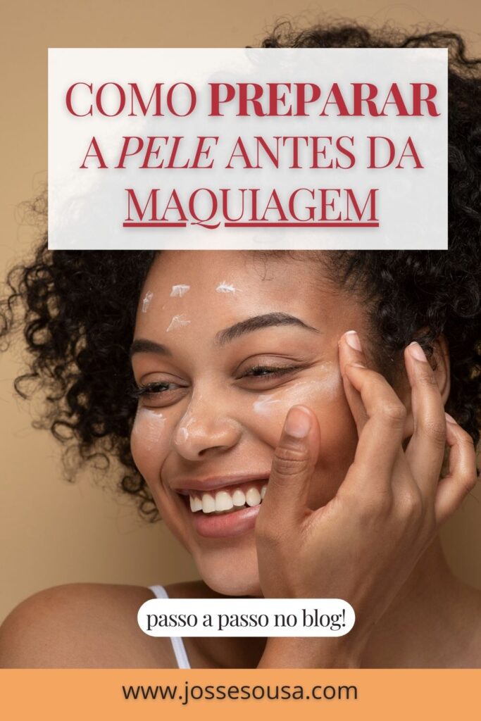 imagem de rosto de mulher negra passando creme na face para preparar a pele para a maquiagem