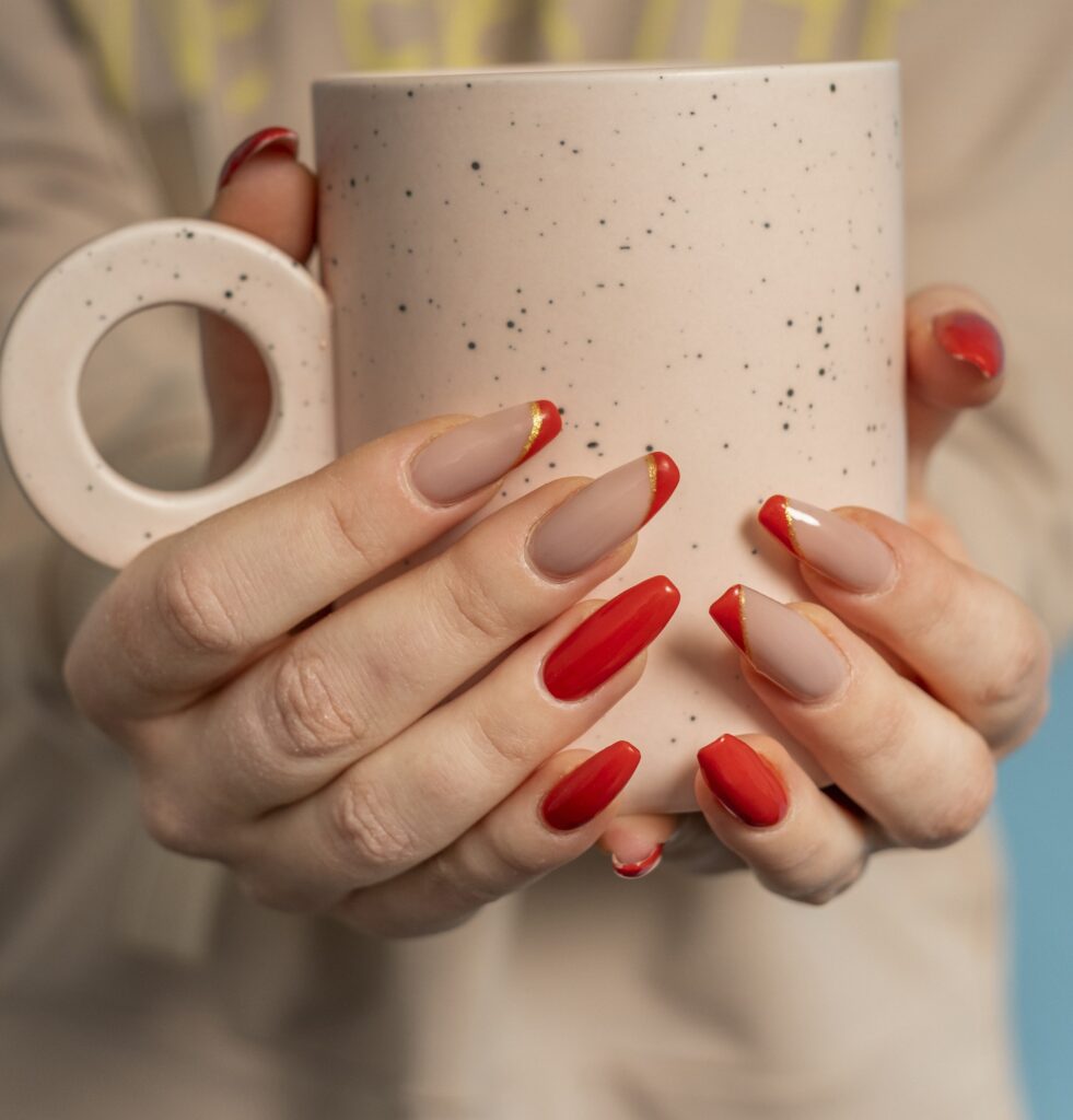 unhas Natalinas com Francesinha de Gorro de Papai Noel