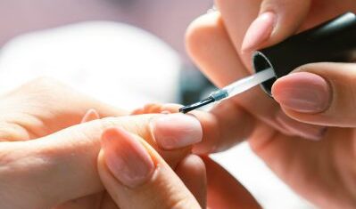 Curso da Faculdade Soft Gel Sem Lixamento – Alongamento de Unhas da Suellen Dantas Vale a Pena?