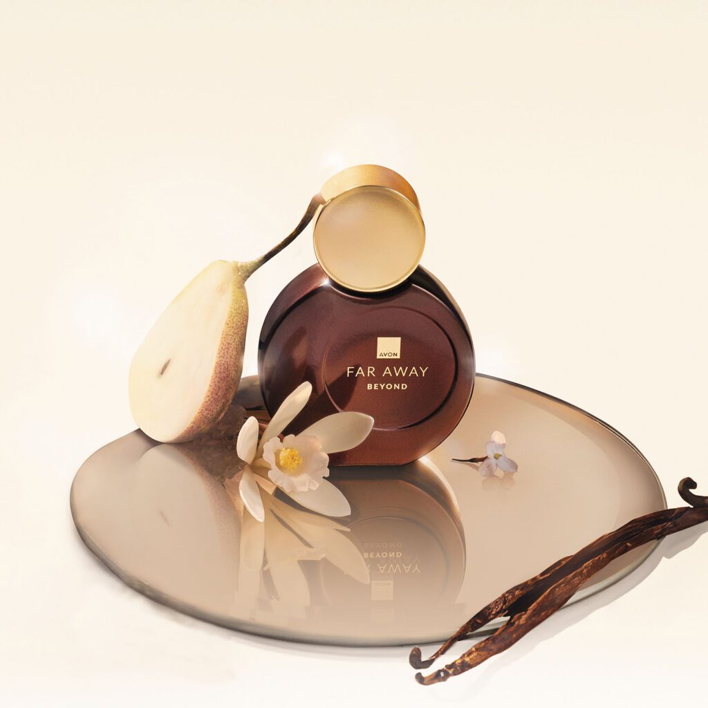 frasco do perfume far away beyond